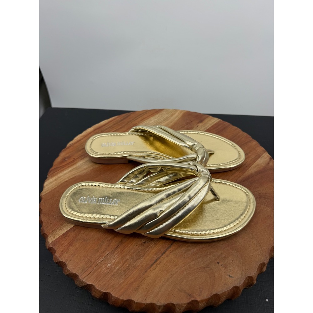 Olivia Miller Pleated Puff Thong Sandal Women Size 8 Gold Metallic Flat Shoe